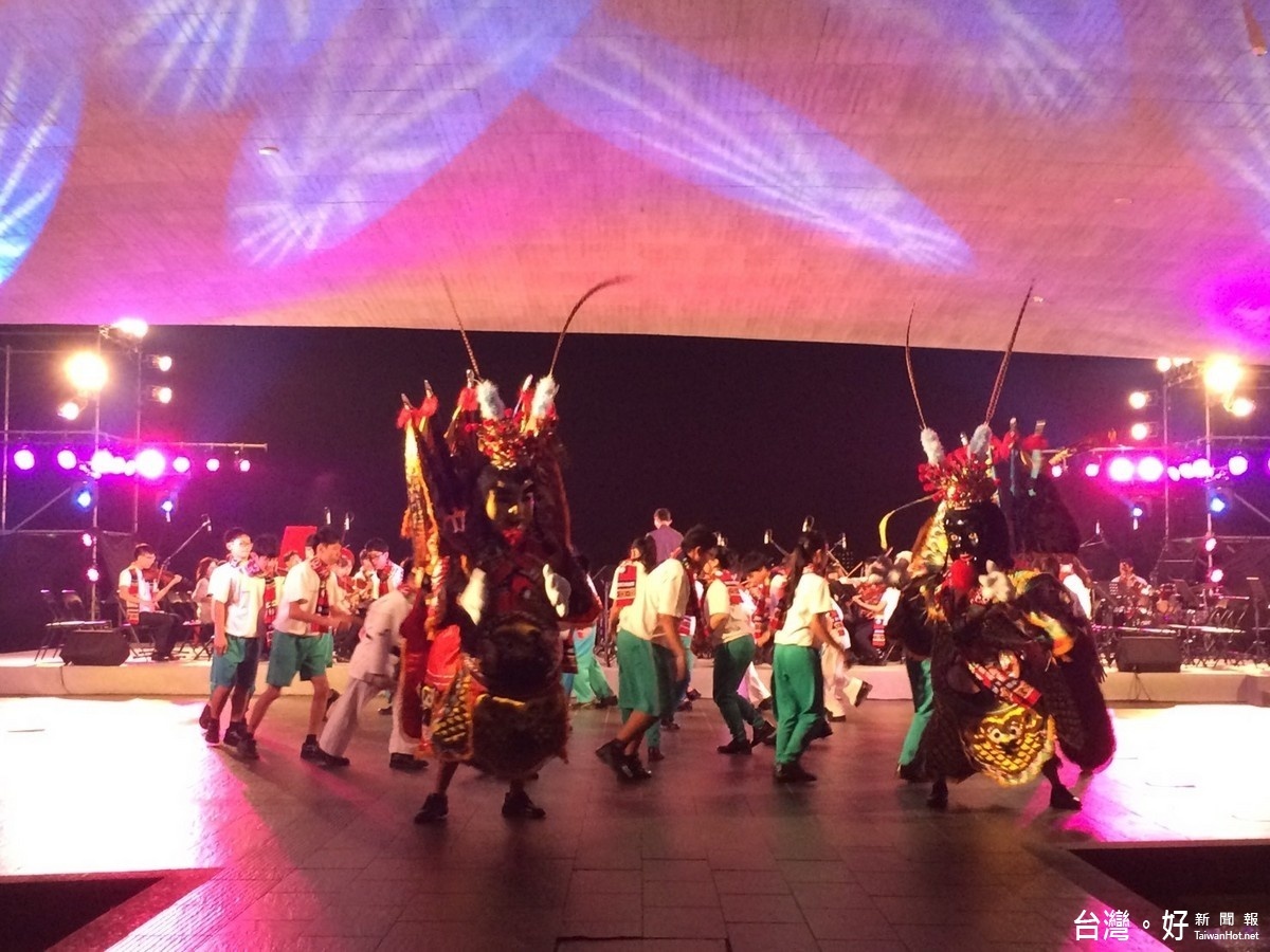 魚池國中學生登上了日月潭的國際舞台，參與「馨台灣‧心曦望」音樂會的演出。