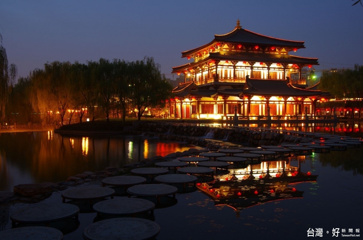 充滿了濃濃過節氣氛的中國也是今年過年受到許多消費者青睞的旅遊國家。(圖/喜鴻假期提供)