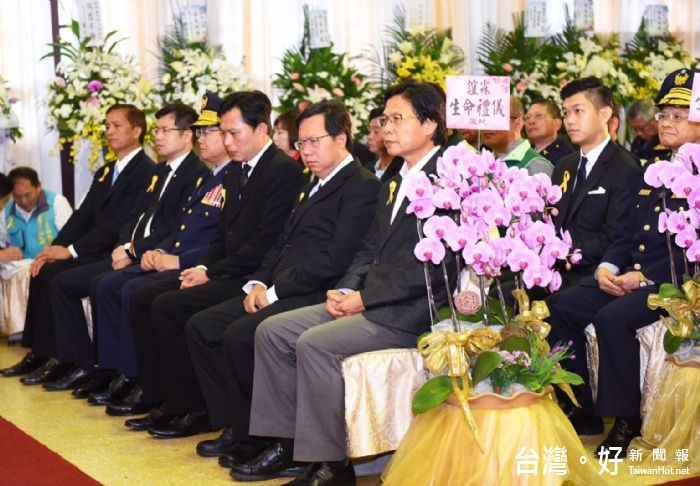 鄭市長期盼社會給予默默付出的警察英雄們更多的支持,讓員警有更大的力量。