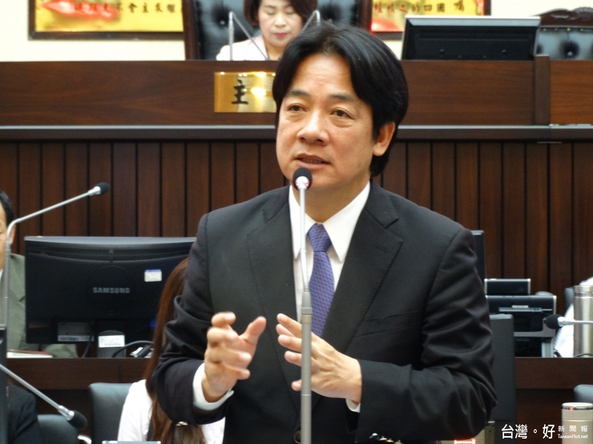 市長賴清德表示,應給林全院長多一點時間,目前只想做好市長的責任。