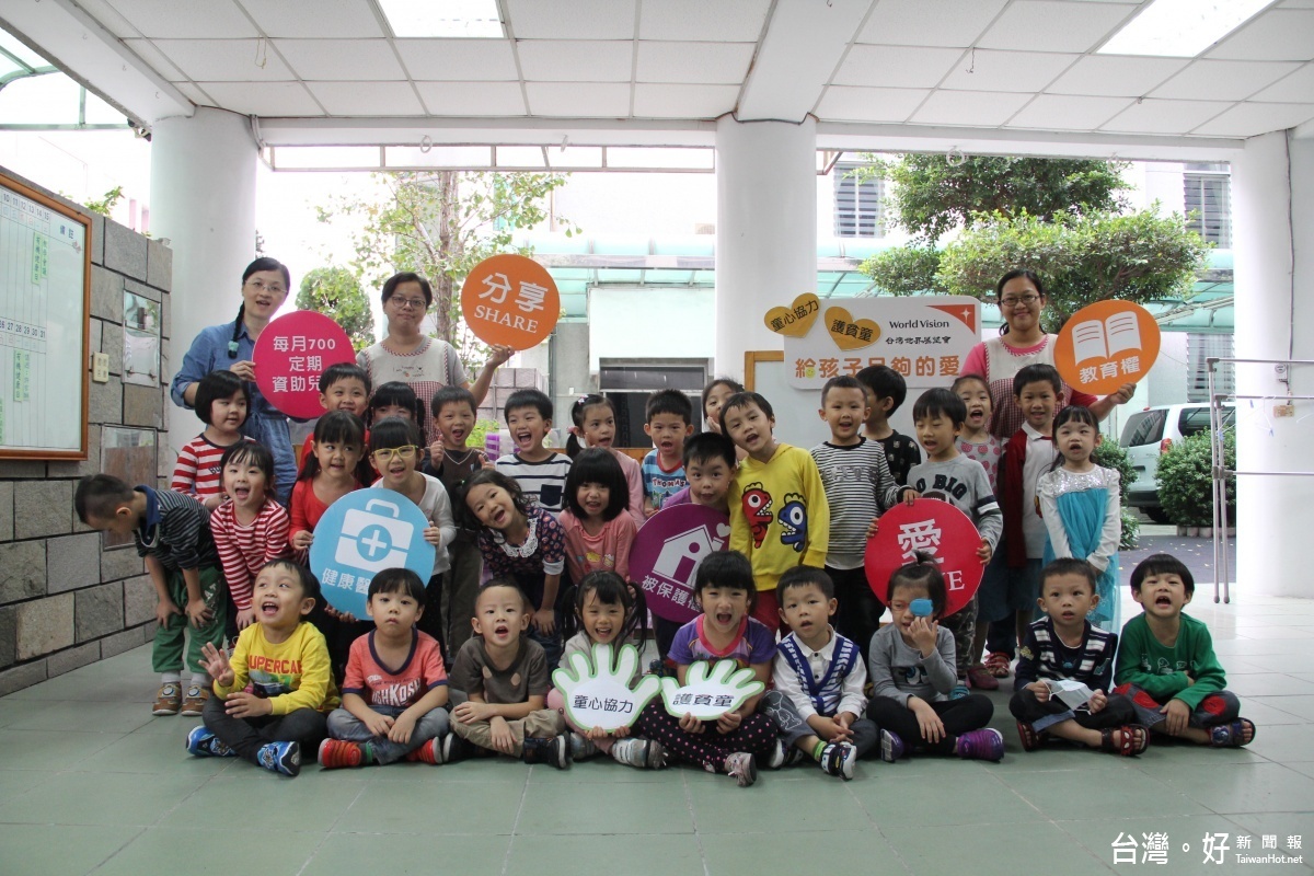 童心協力,小手發揮影響力 嘉市榮光幼稚園與仁愛幼兒園攜手關懷國內外兒童