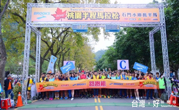 鄭市長表示,今(105)年有來自肯亞、日本、美國等17個國家、共5,000名選手參賽。