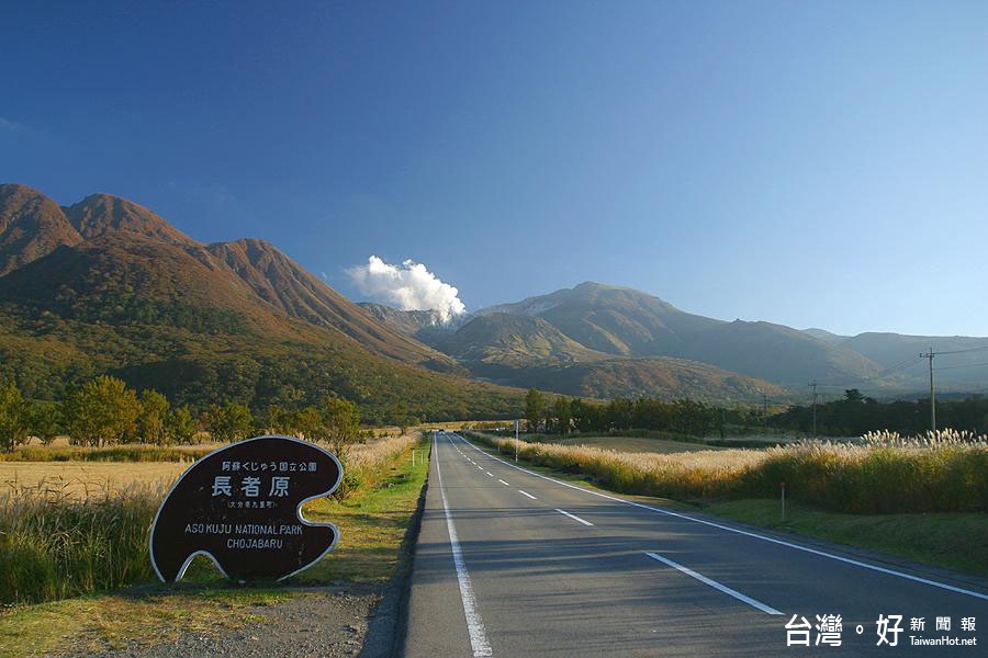 日本九州山並高速公路沿途美景