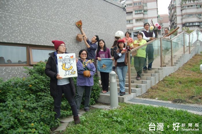 桃園市文化基金會,邀請7組入選的藝術團隊,討論進駐基地名稱及明年的駐地成果展。