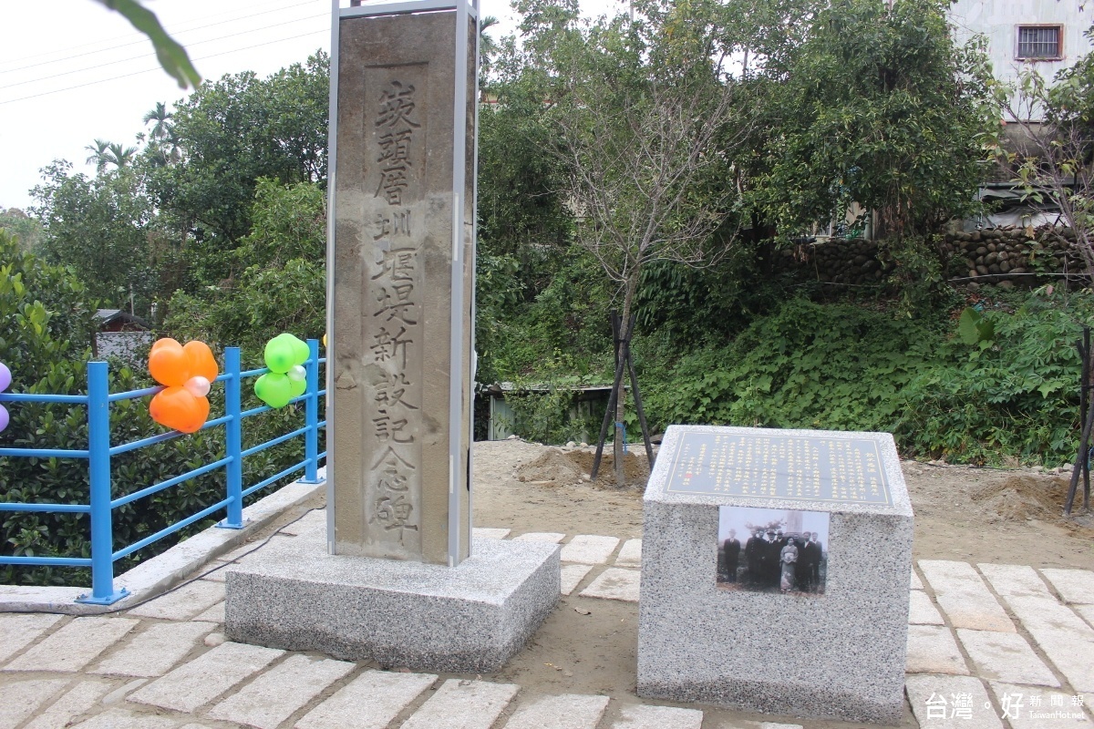 雲林水利會長林文瑞協助日本人瀧野千枝子代父母尋找日據時代建水源舊址並修建揭碑。(記者簡勇鵬攝)