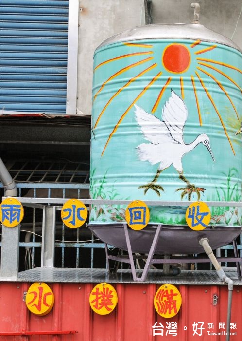 環保局長沈志修說,廣興里認養並維護老街溪河岸步道植栽區,建立二手物品修惜站,是相當傑出的環保示範。