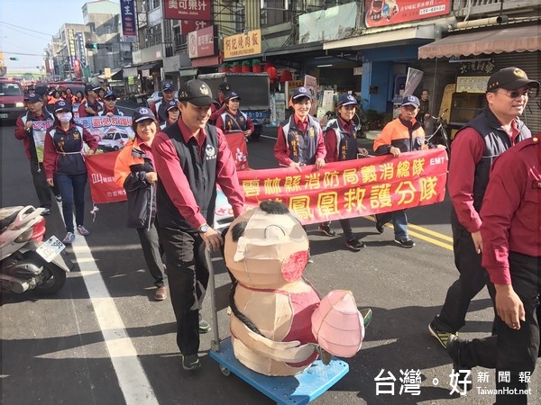 為防範火災意外事故發生及提醒民眾對火災預防之重視,雲林縣消防局辦理119防火防災宣導活動。(記者陳昭宗拍攝)