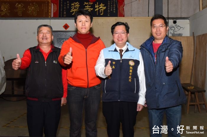 鄭市長表示,市府積極發展「小而強、小而美」的農業,推動「智慧茶園」、行銷草花、推動轉作雜糧政策,讓桃園農業發展得更好。