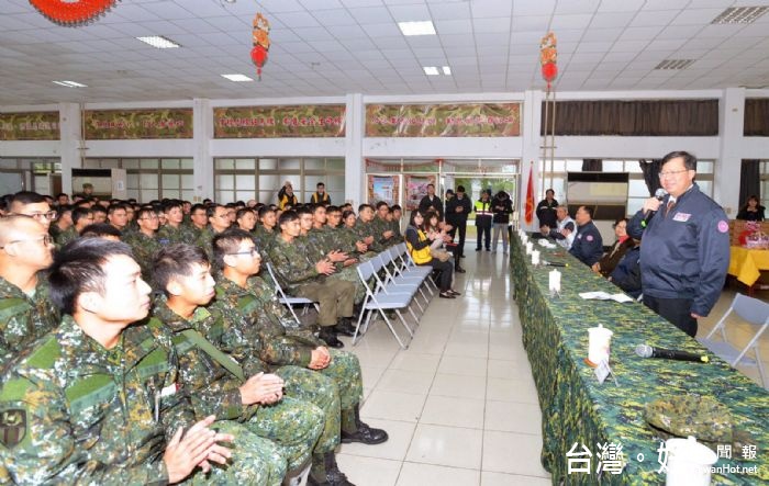 鄭市長：代表市民感謝國軍保家衛國的辛勞 。