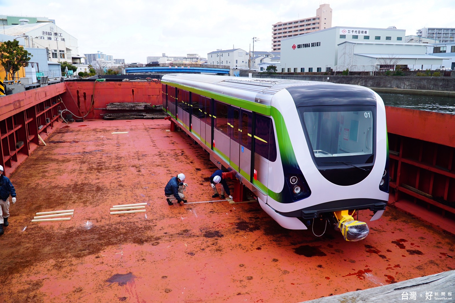 中捷綠線首列電車5日抵台中港,12日開放民眾參觀