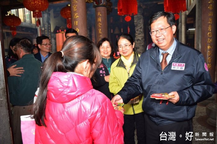 鄭市長表示,楊梅幅員遼闊,包括楊梅、埔心、富岡、高山頂等區域都會照顧到,也祝福市民新春快樂。
