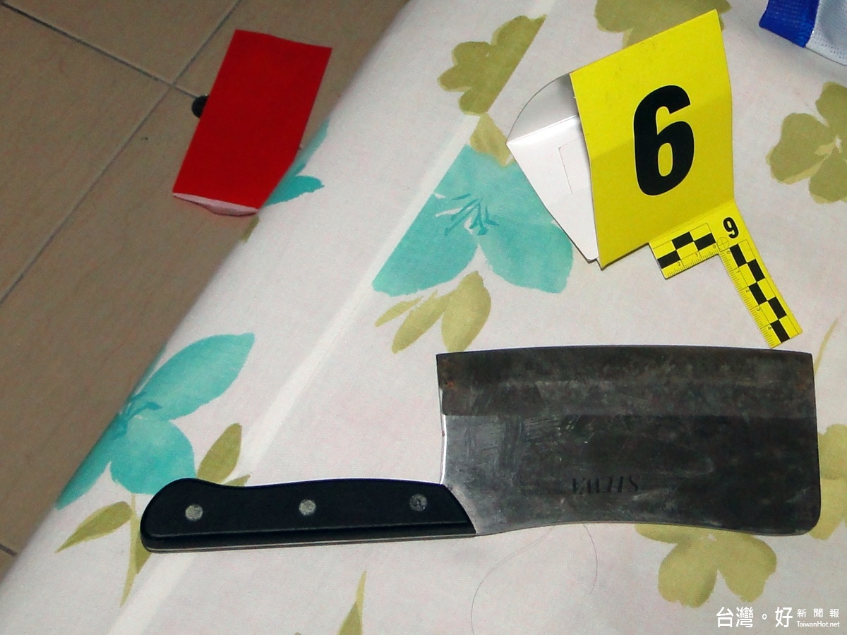 張姓竊嫌以油壓剪破壞鐵窗侵入住宅行竊,並持失主廚房菜刀防身,作案區域遍及北台灣