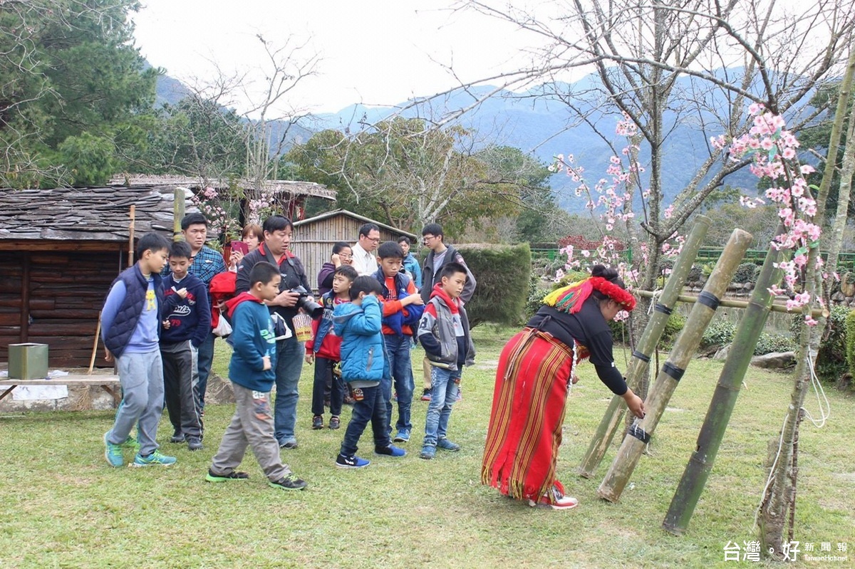 園區特別規劃各項原住民活動體驗，讓遊客入園可以感受到豐富的原民文化之旅。