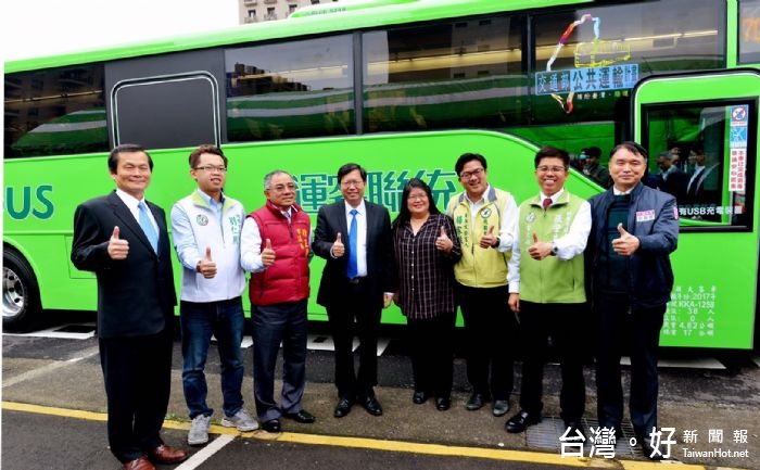 快捷公車為市府力推交通政策，為桃園、雙北通勤民眾提供更快速便捷服務。