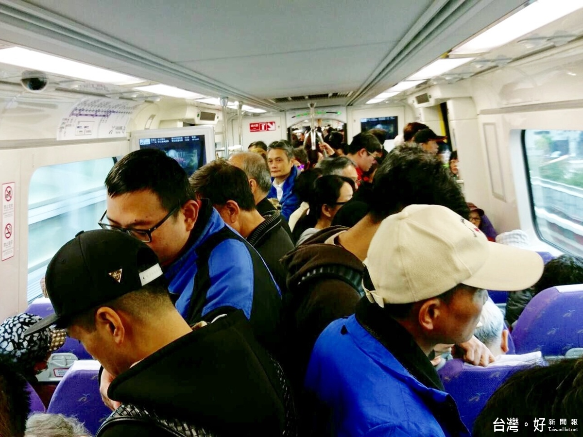 桃捷公司天天檢討改進,機捷試營運至 28日止已達127萬人次搭乘