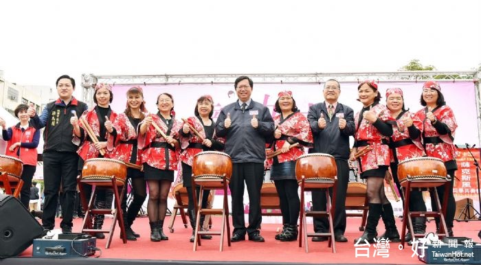 桃園市長鄭文燦出席「幸福女力─2017桃園婦女節慶祝活動」。