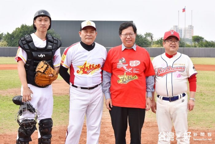 鄭市長說藉由「台日友好棒球交流賽」,深化台日友好關係。