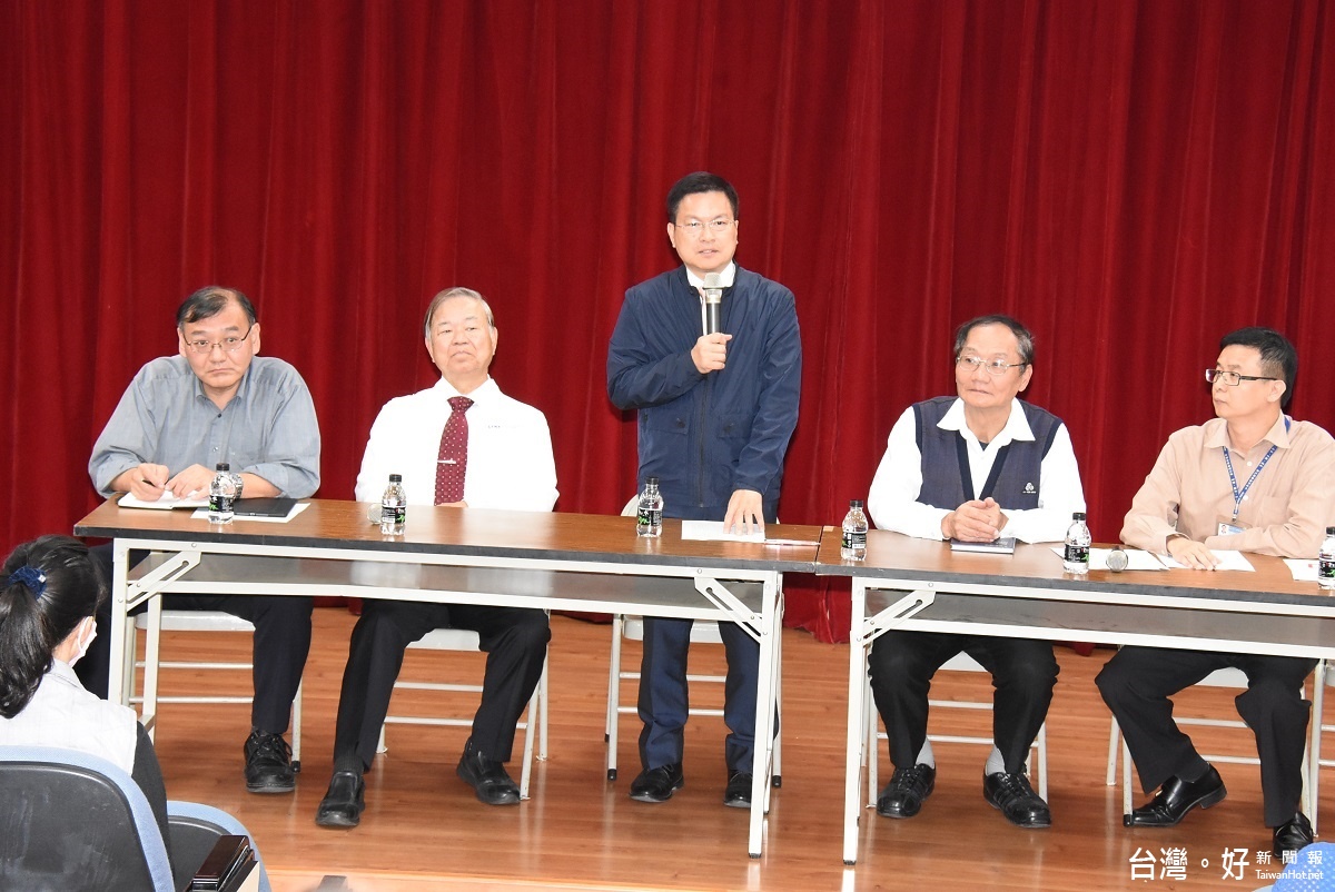 禽流感防治宣導講習，縣長魏明谷於會中致詞，與產業互動聽取農民心聲。