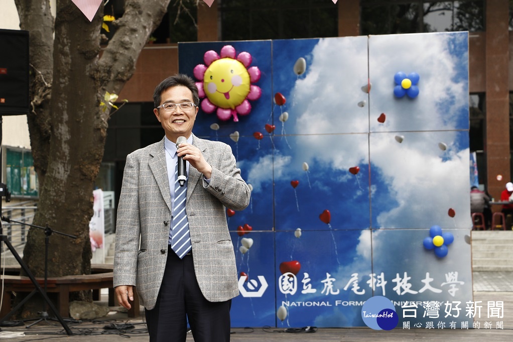 國立虎尾科技大學106年煙花三月藝文季開幕式,校長覺文郁致詞勉勵。(虎尾科大提供)
