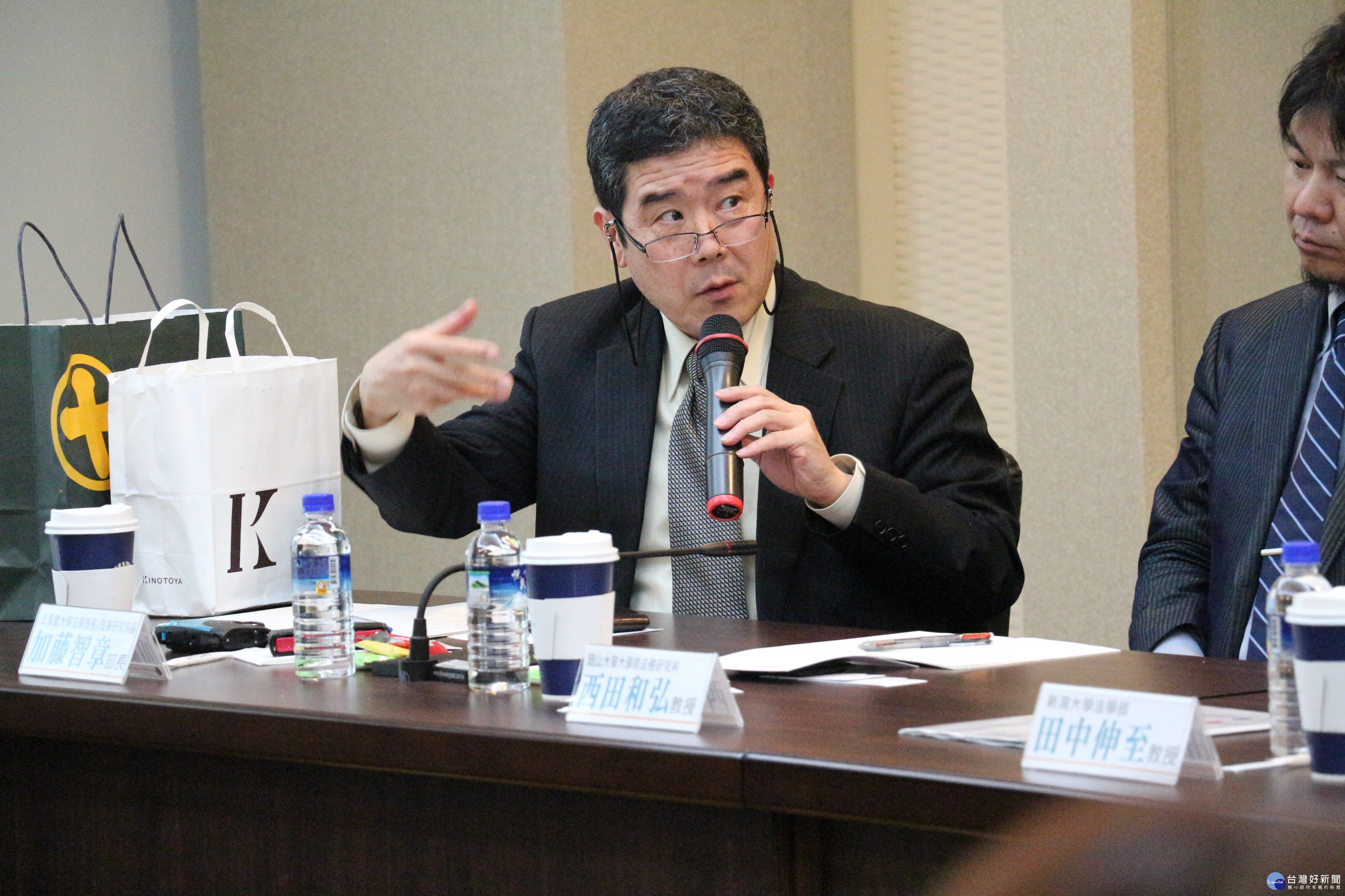 北海道大學法學部長加藤智章教授
