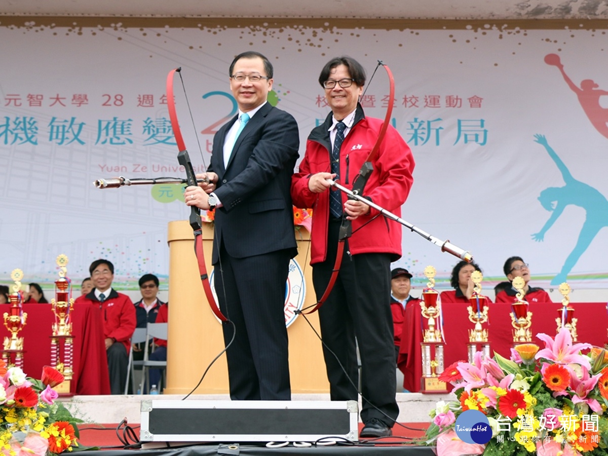 元智校慶立委吳志揚(左)直言我就是來挺校長吳志揚(右),希望吳志揚的名聲能越來越大