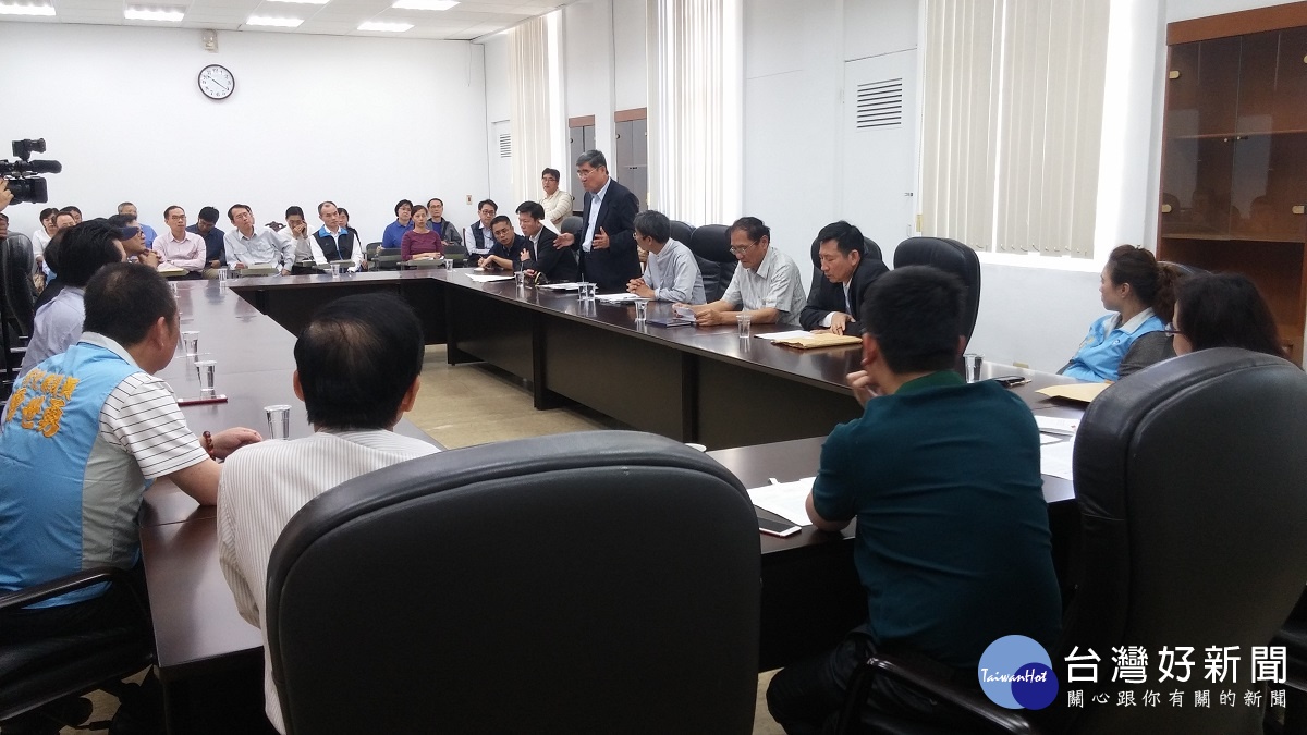 縣議會接受民眾陳請,召開協調會議。