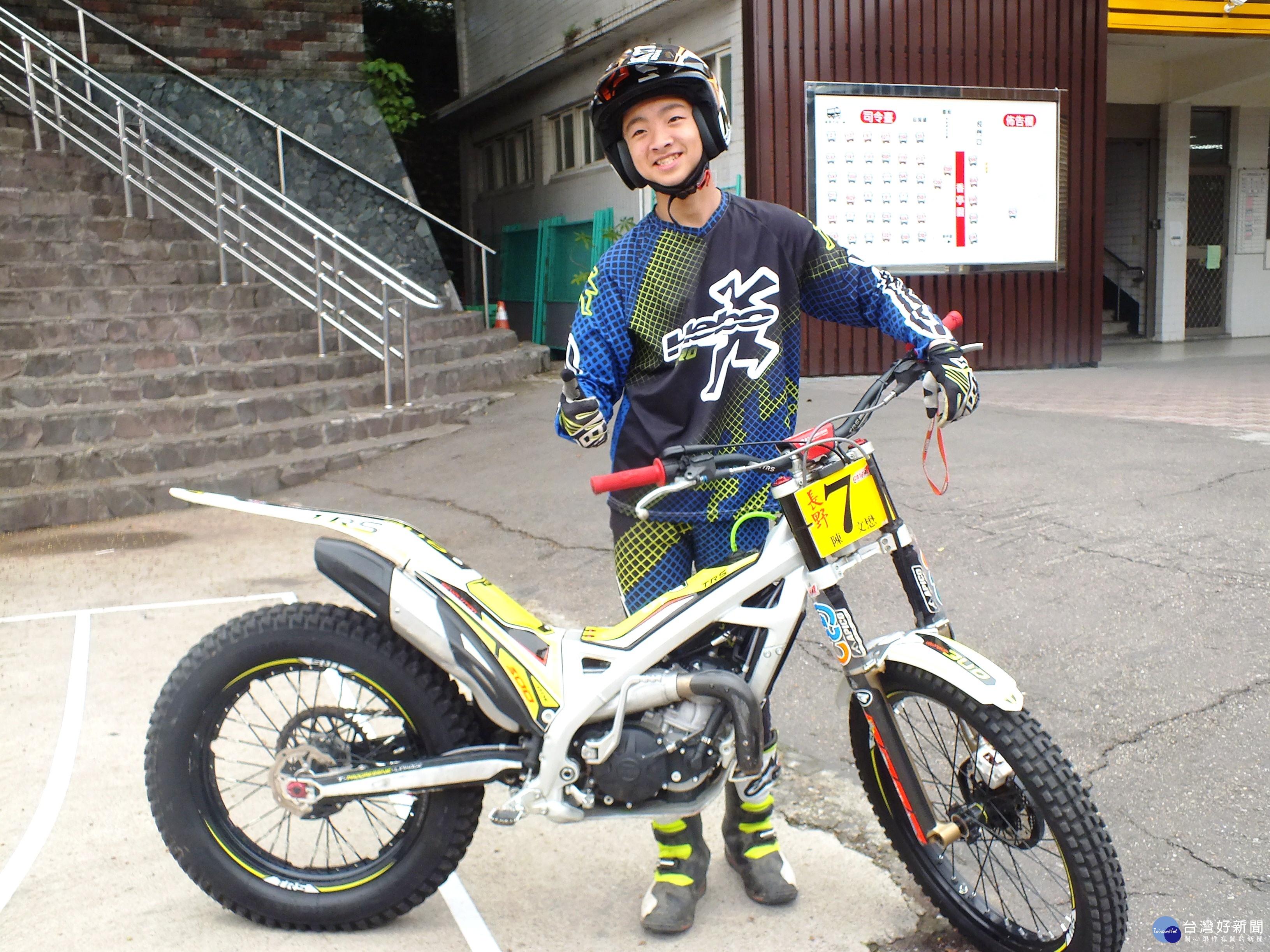 永平工商汽車科16歲陳文懋,是新生代技術型越野車第一把交椅。