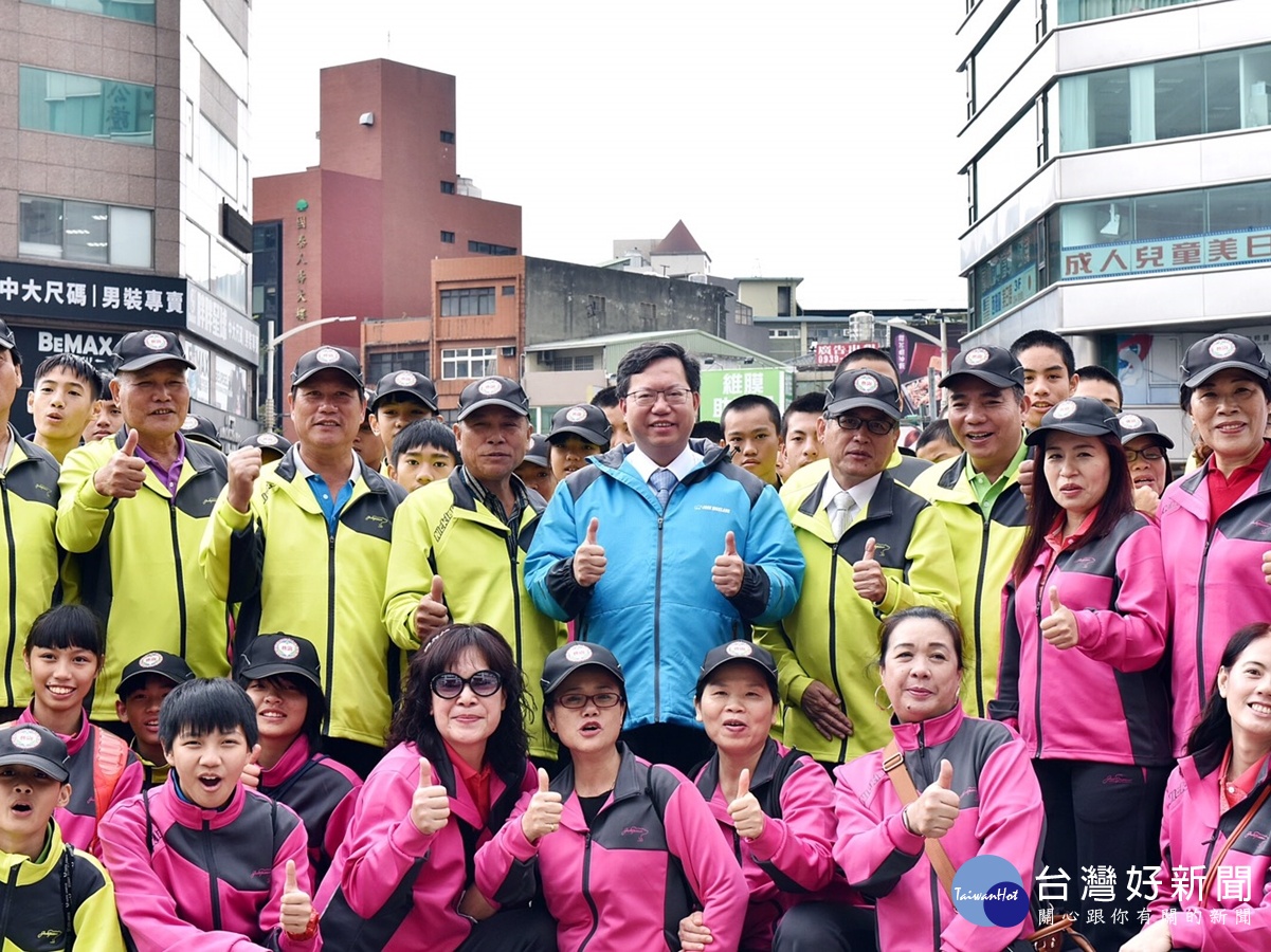 全國原民運動會授旗鄭市長勉選手再創佳績