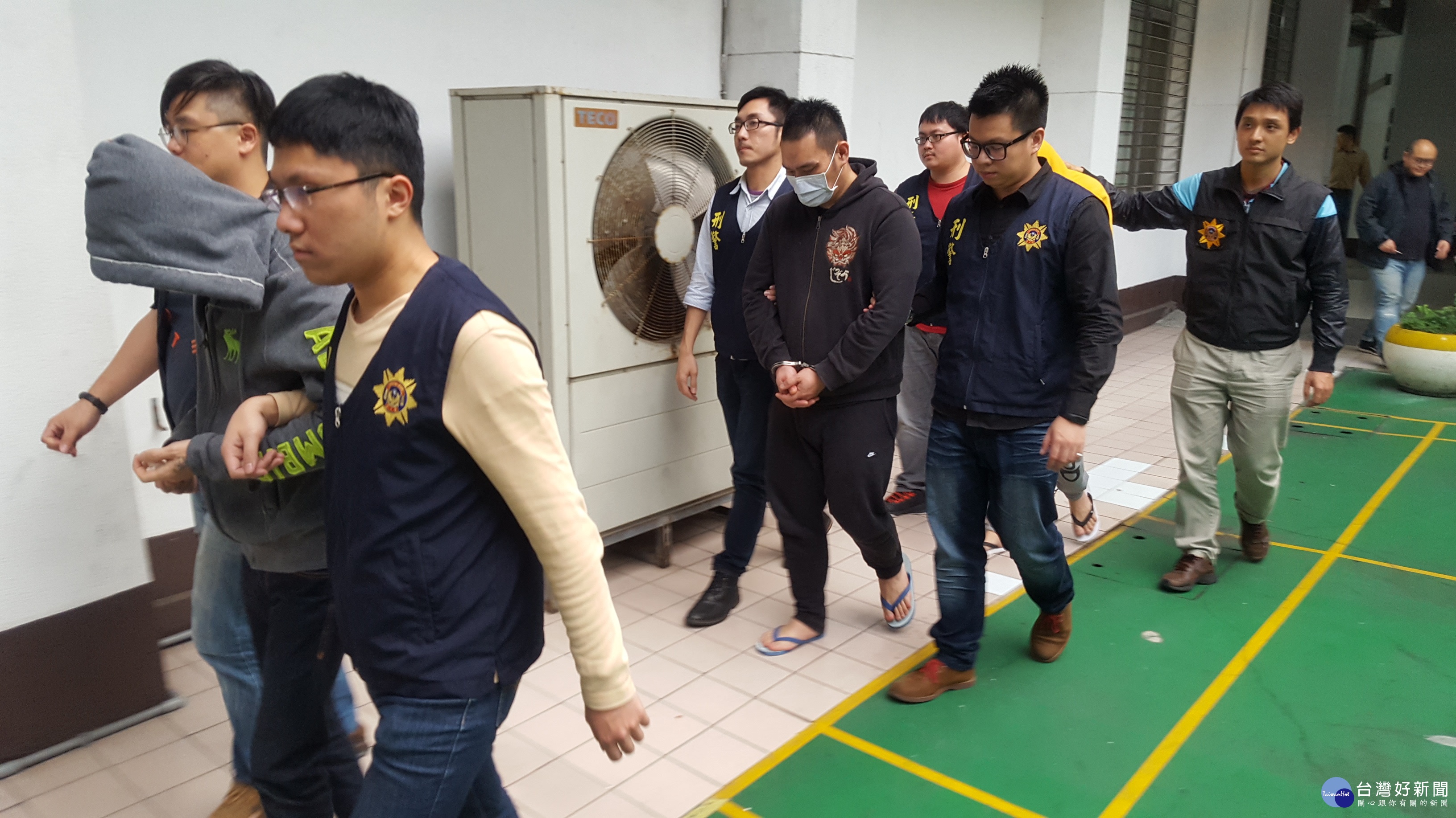 警方將以李嫌及陳嫌為首之詐欺集團,主嫌和車手頭共計4人一舉成擒。