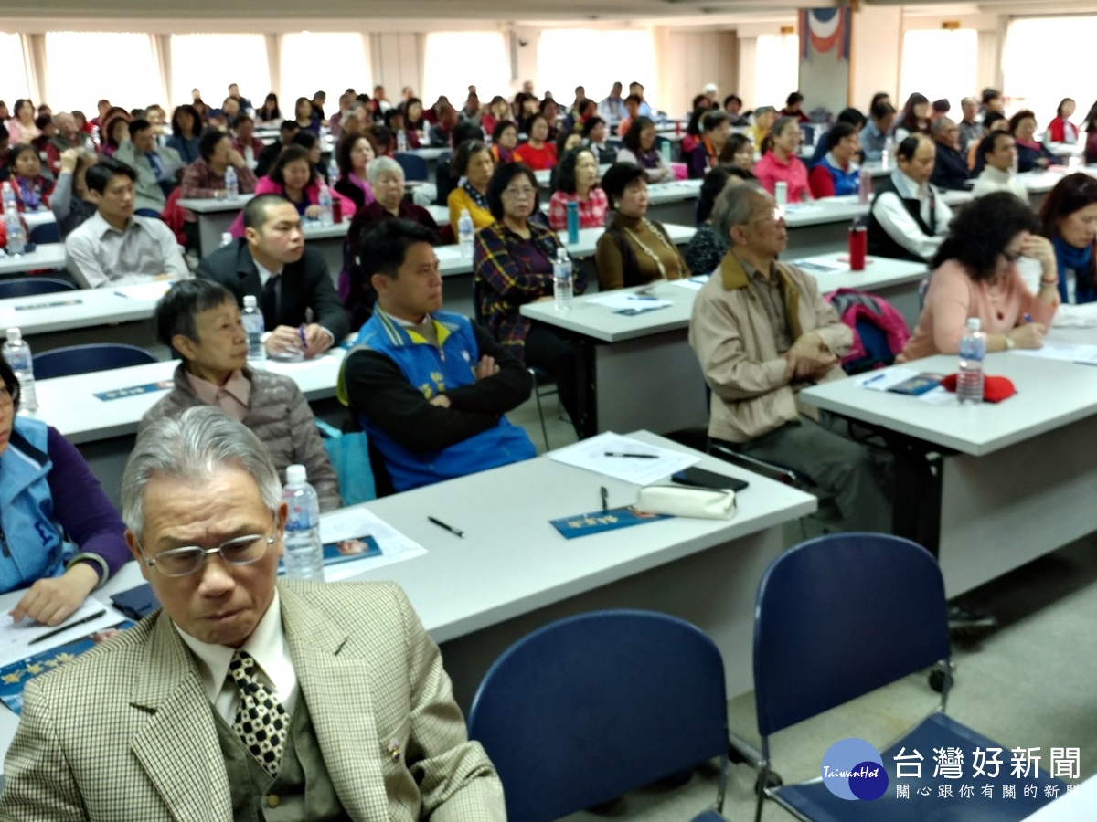 桃園市國民黨黨部邀請桃園各區重要黨職幹部暨黨員出席，以實際的行動支持及重視黨務的發展