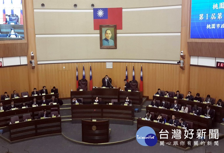 桃園市議會召開第一屆第十五次臨時會，由副議長李曉鐘主持。