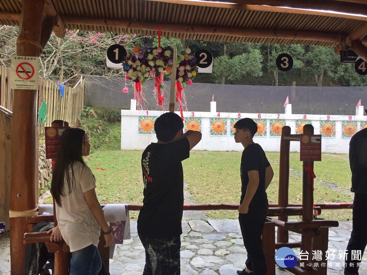一系列邂逅聯誼活動,在九族泰雅射箭場舉辦射箭聯誼活動。