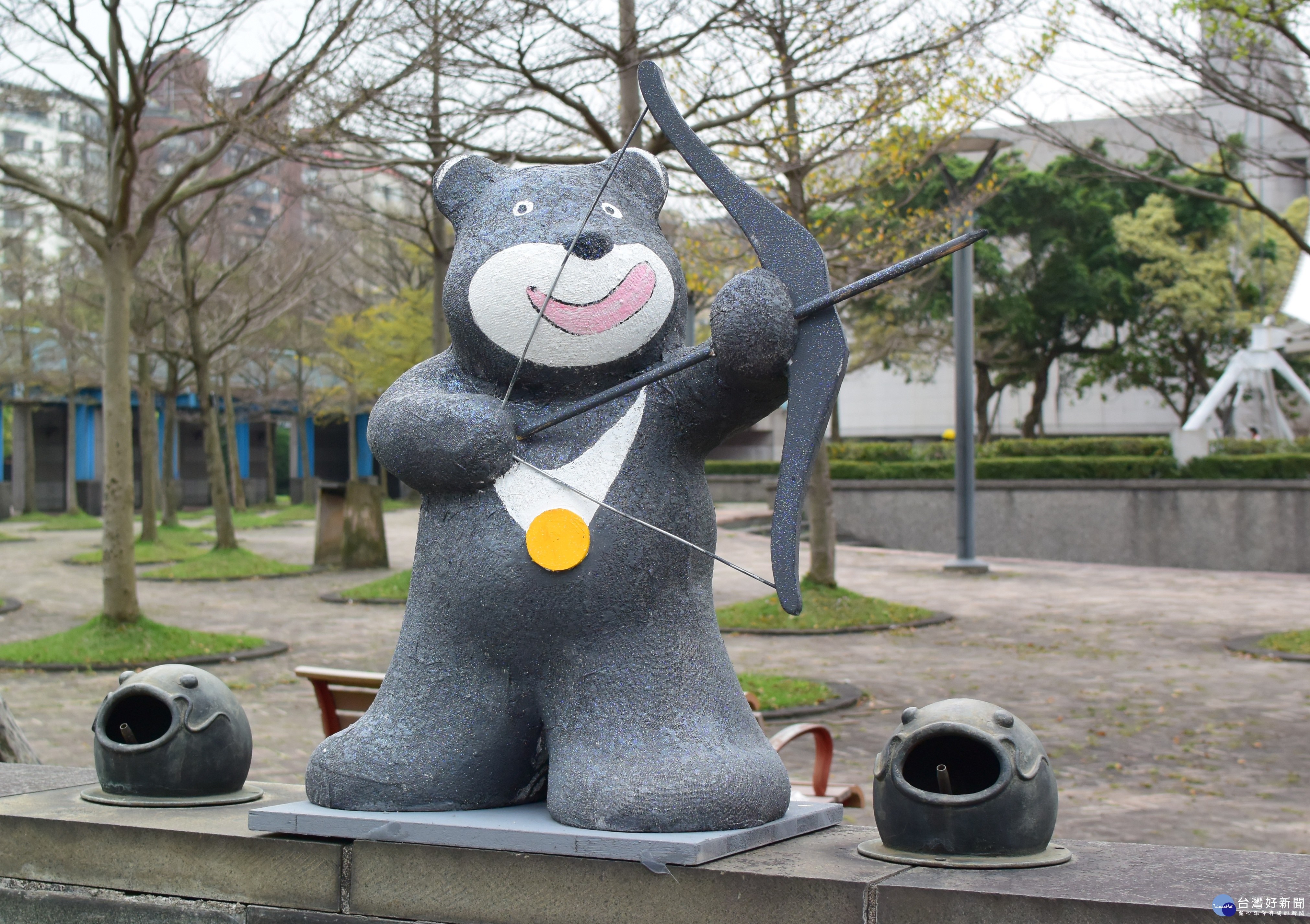 下一站世大運 熊讚列車長指揮公園號花卉火車前進