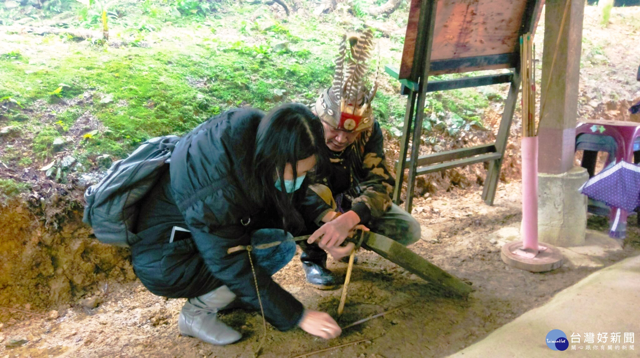 喜鴻假期的「烏來泰雅獵人體驗二日」提供造訪旅客體驗泰雅原鄉生活,是人氣相當高的親子行程,同時也獲得國旅卡推薦優質行程的肯定。(圖/喜鴻假期提供)