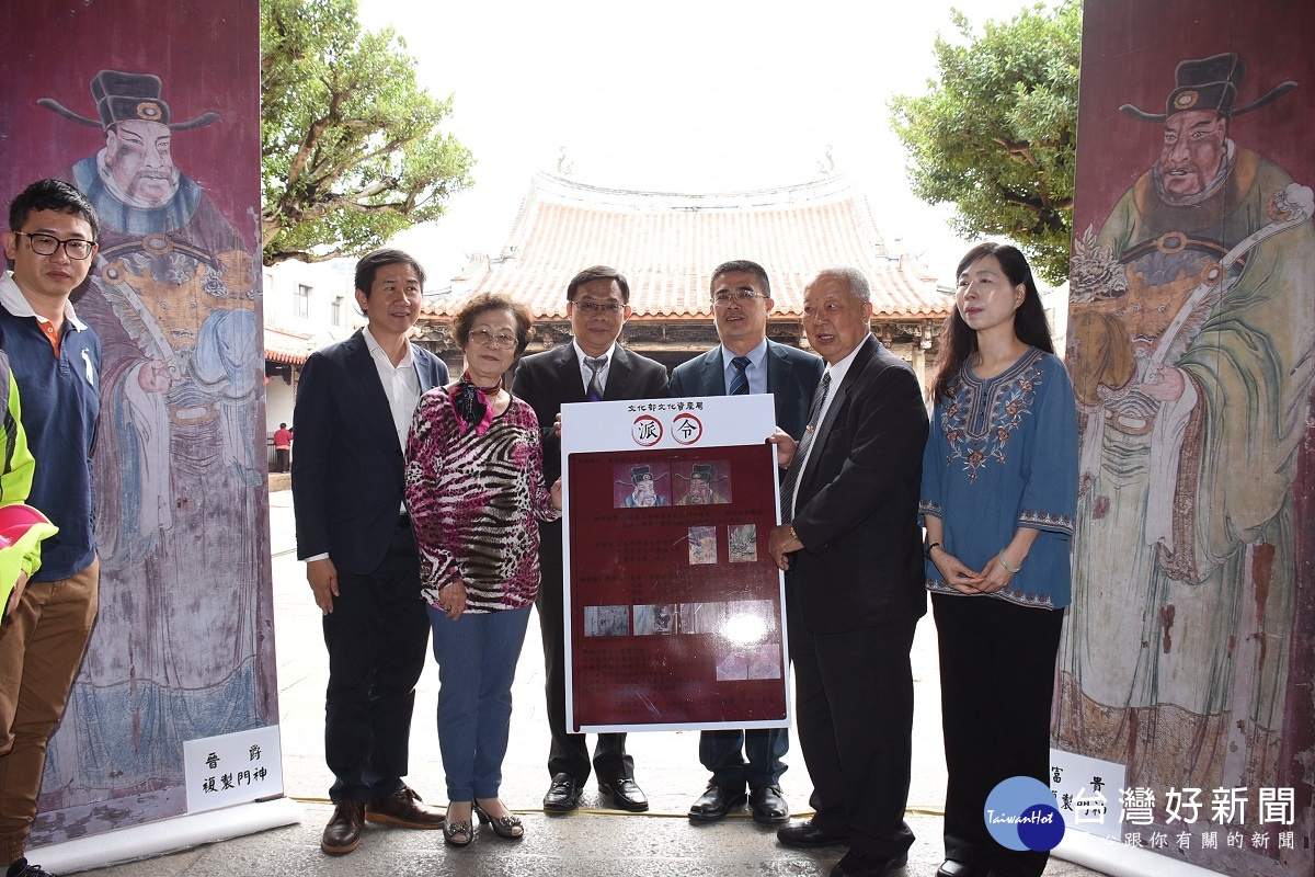 鹿港龍山寺五門門神修復啟動，由職務代理神代班。