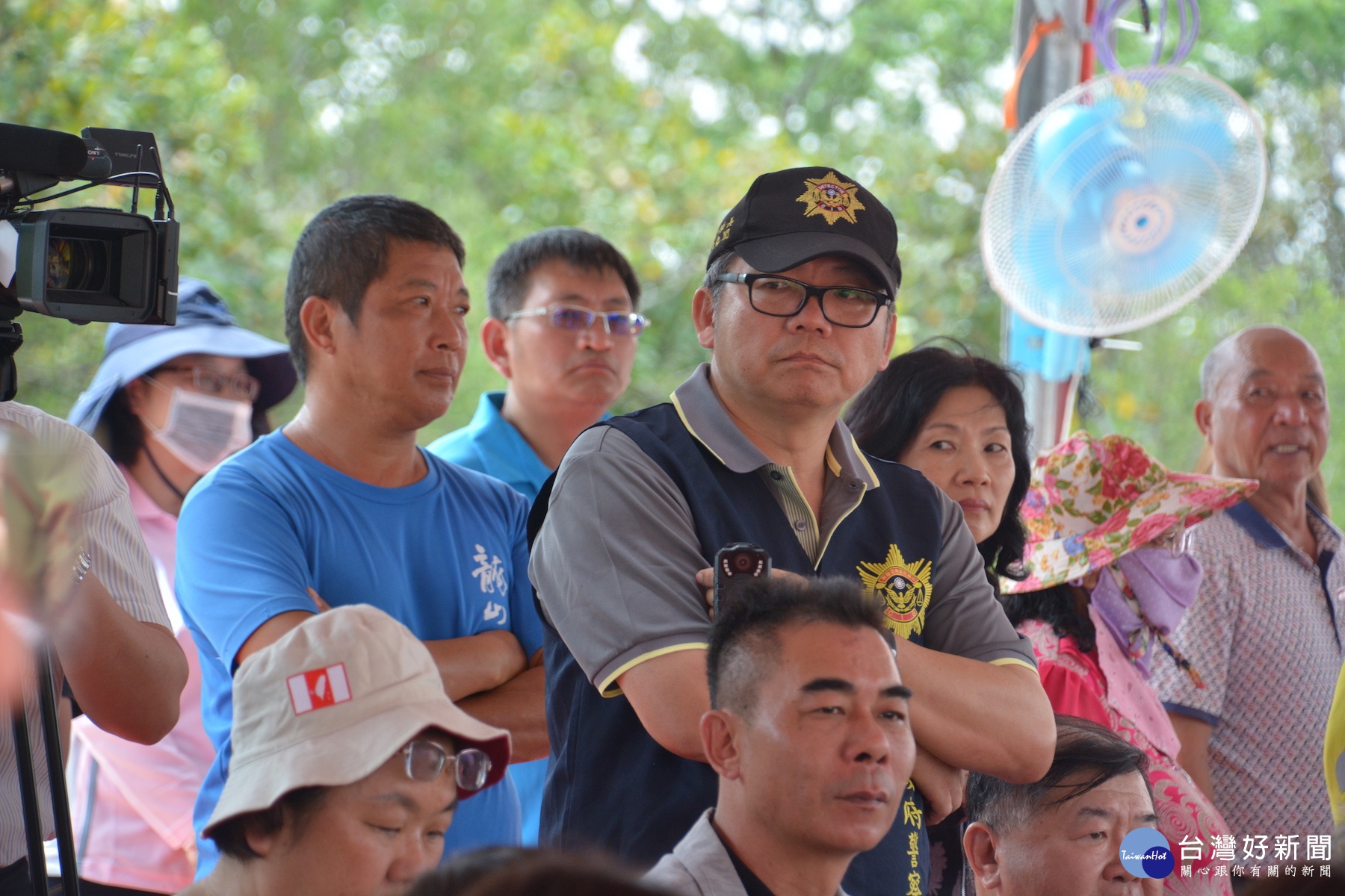 黃昭堂紀念公園動土大典,警方到場維持秩序。(記者/黃芳祿攝)