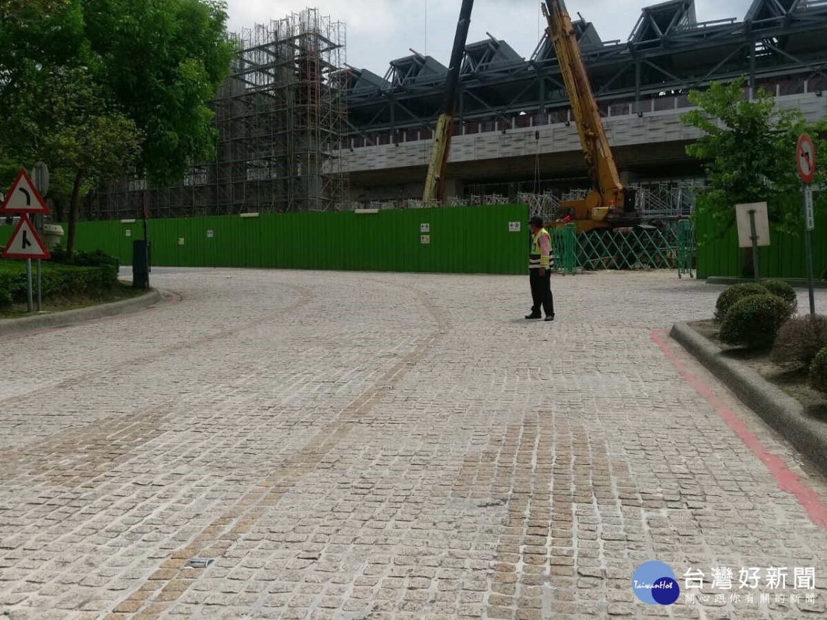 豐原車站站前道路改善前是用高壓地磚