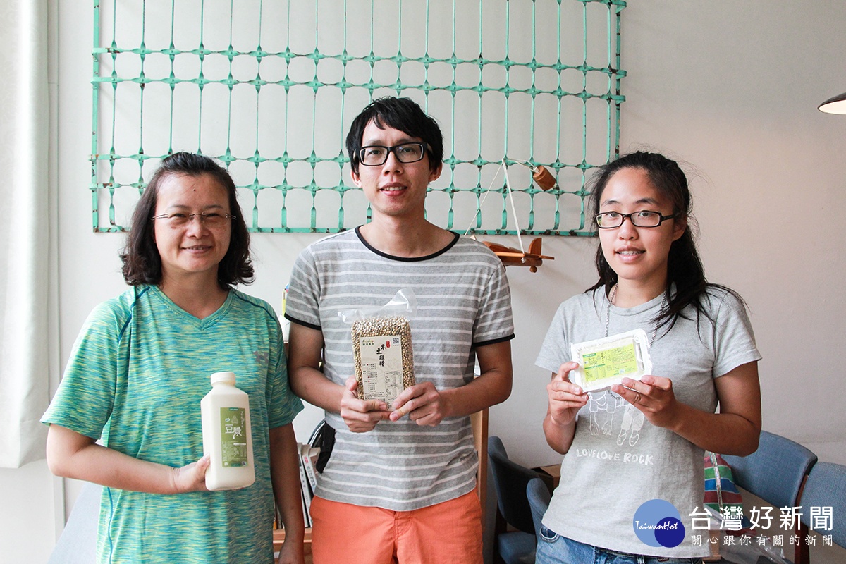 穿龍老屋豆腐坊相信,以行動支持台灣豆,定能為台灣農業創造更大的價值。(圖/記者何沛霖攝)