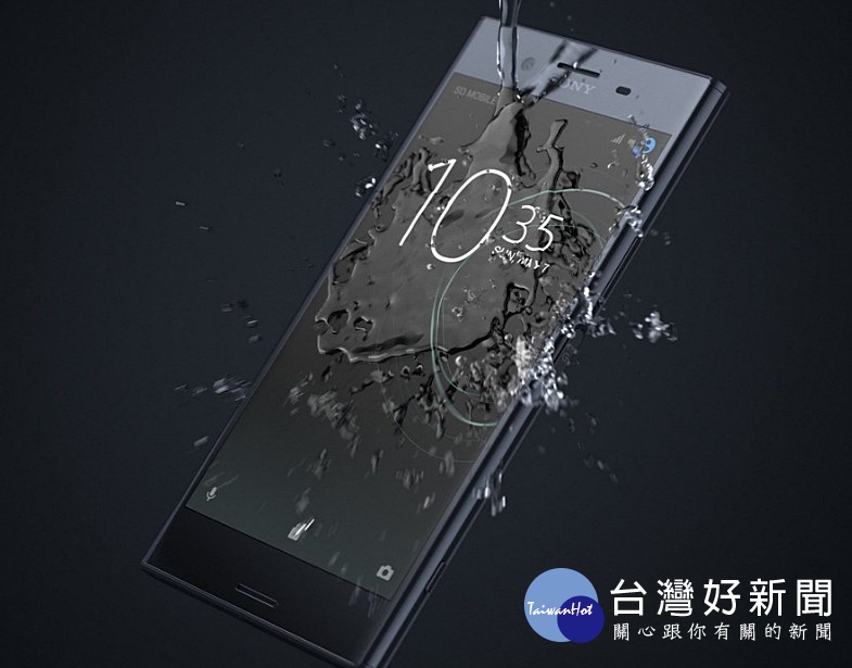 Sony Xperia XZ Premium 具備IP65/IP68 防水防塵機制。作業系統則執行Google Android 7.1系統。(圖/Sony Mobile)
