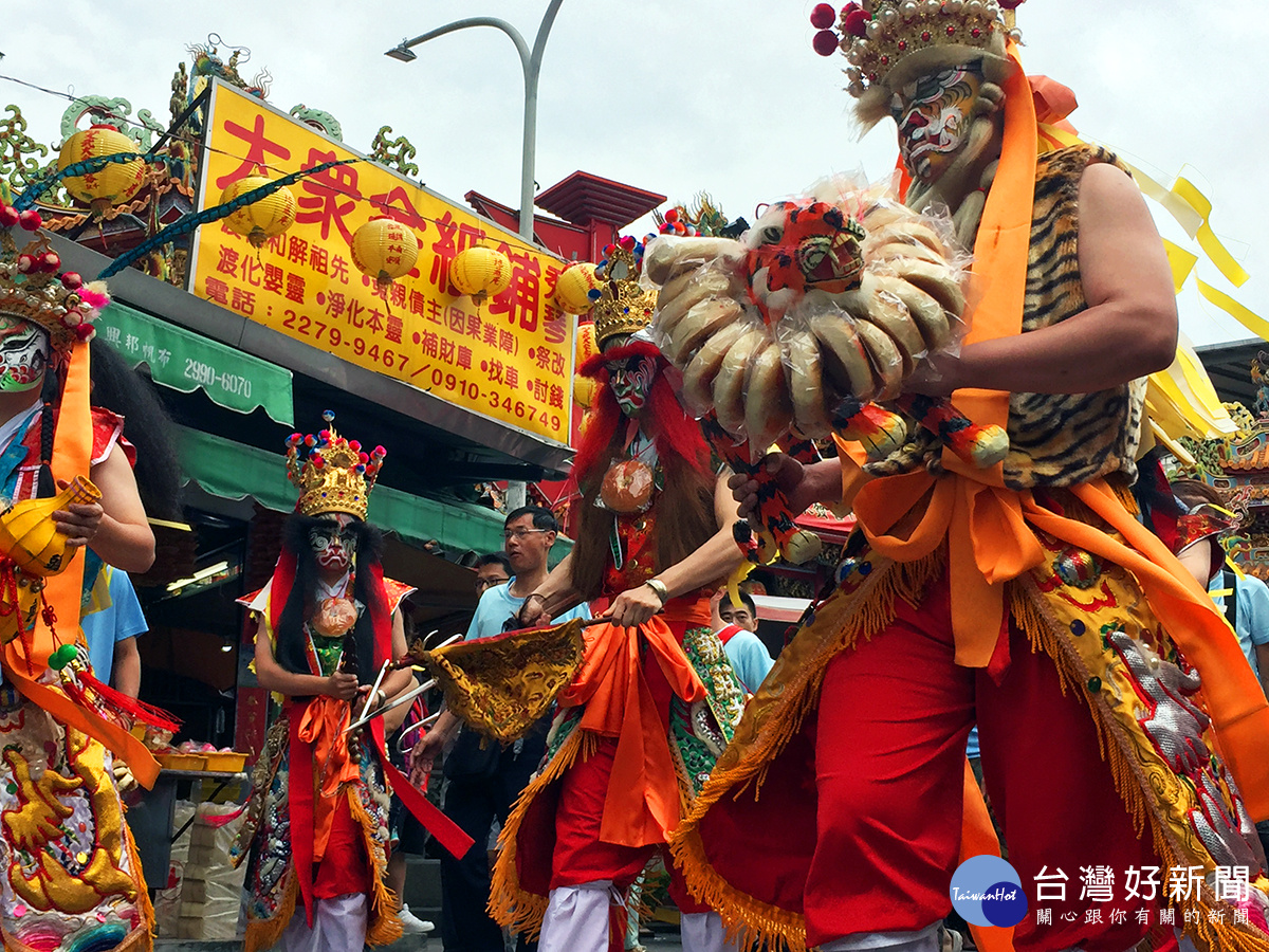 新莊大拜拜 歷史逾百年文武大眾爺及地藏王菩薩遶境出巡 風傳媒 新莊大拜拜 歷史逾百年文武大眾爺及地藏王菩薩遶境出巡 風傳媒