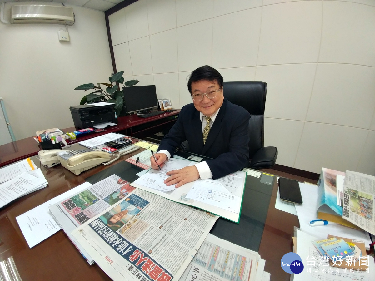 梁榮輝校長是國立台灣科技大學企業管理學財金博士在財經教學上是頂尖的教授，在行政的歷練也非常豐富