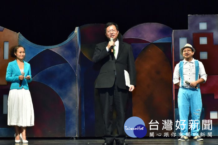 鄭市長表示，透過更多的學校戲劇巡演，讓反毒教育扎根。