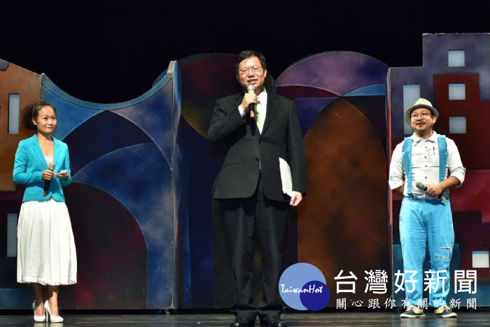 鄭市長表示,透過更多的學校戲劇巡演,讓反毒教育扎根。
