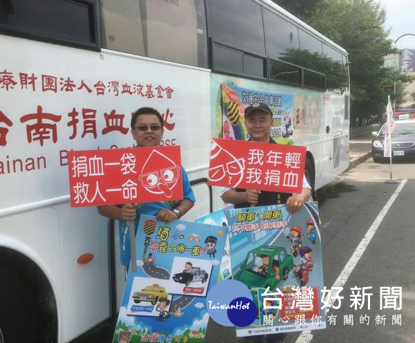 北港警方以最具意義的捐血活動，歡慶106年度警察節。（記者陳昭宗拍攝）