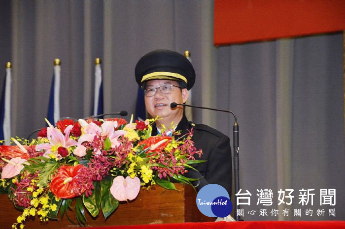 桃園市長鄭文燦出席「中原大學105學年度畢業典禮」。