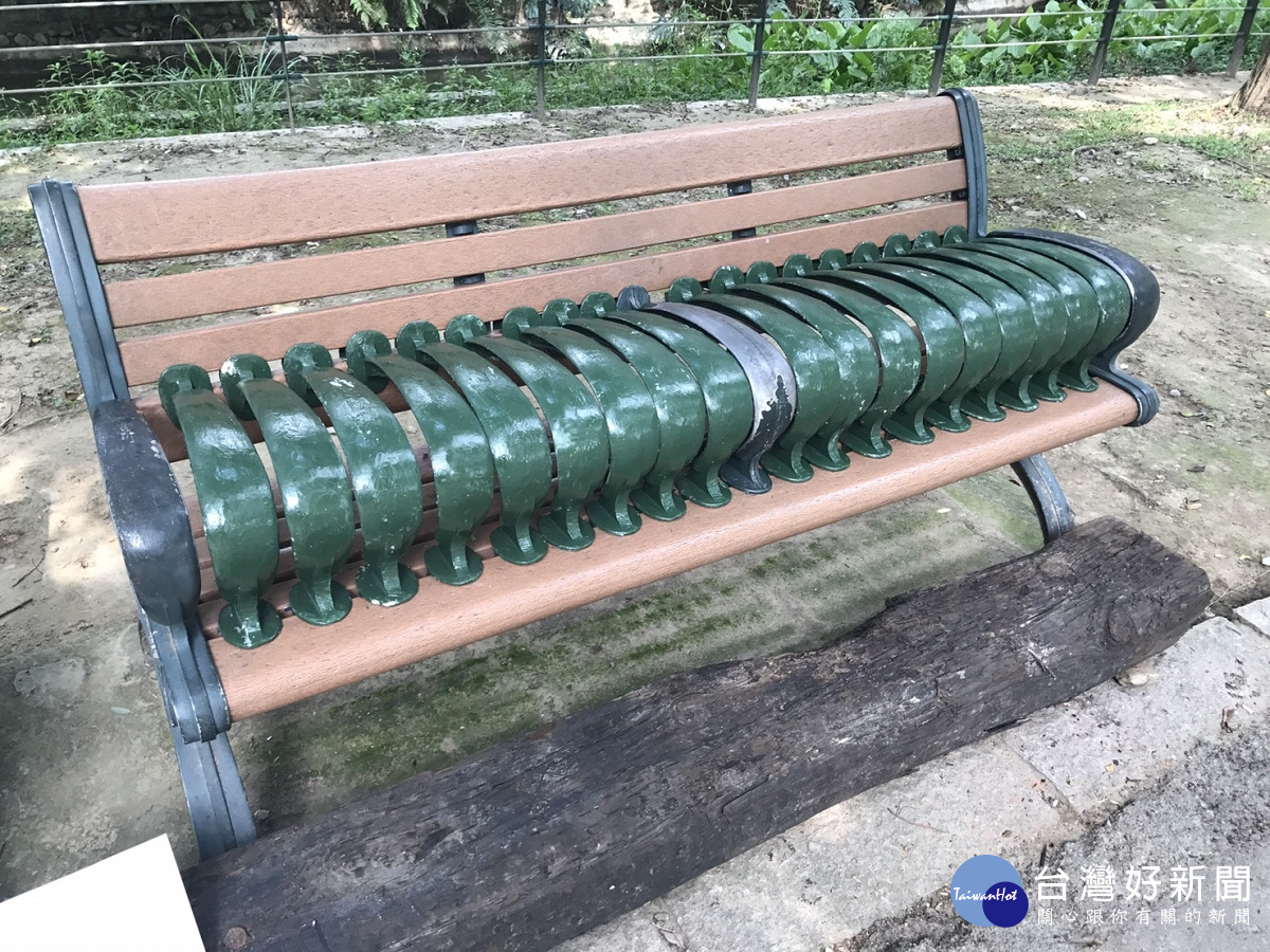 友善的椅子(圖/台北市政府工務局公園路燈工程管理處提供)