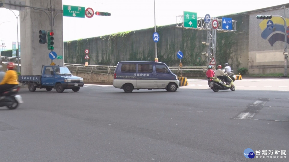 台北橋三重引道口擬設機車左轉專用道 台灣好新聞taiwanhot Net 台北橋三重引道口擬設機車左轉專用道 台灣好新聞taiwanhot Net