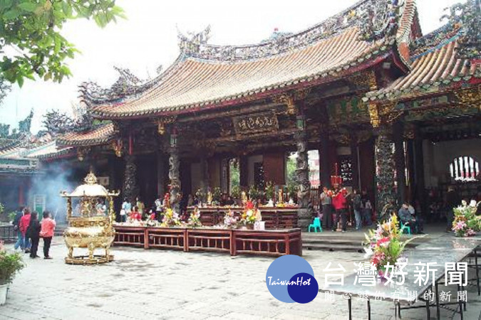 艋舺龍山寺（圖／文化部文化資產局國家文化資產資料庫提供）