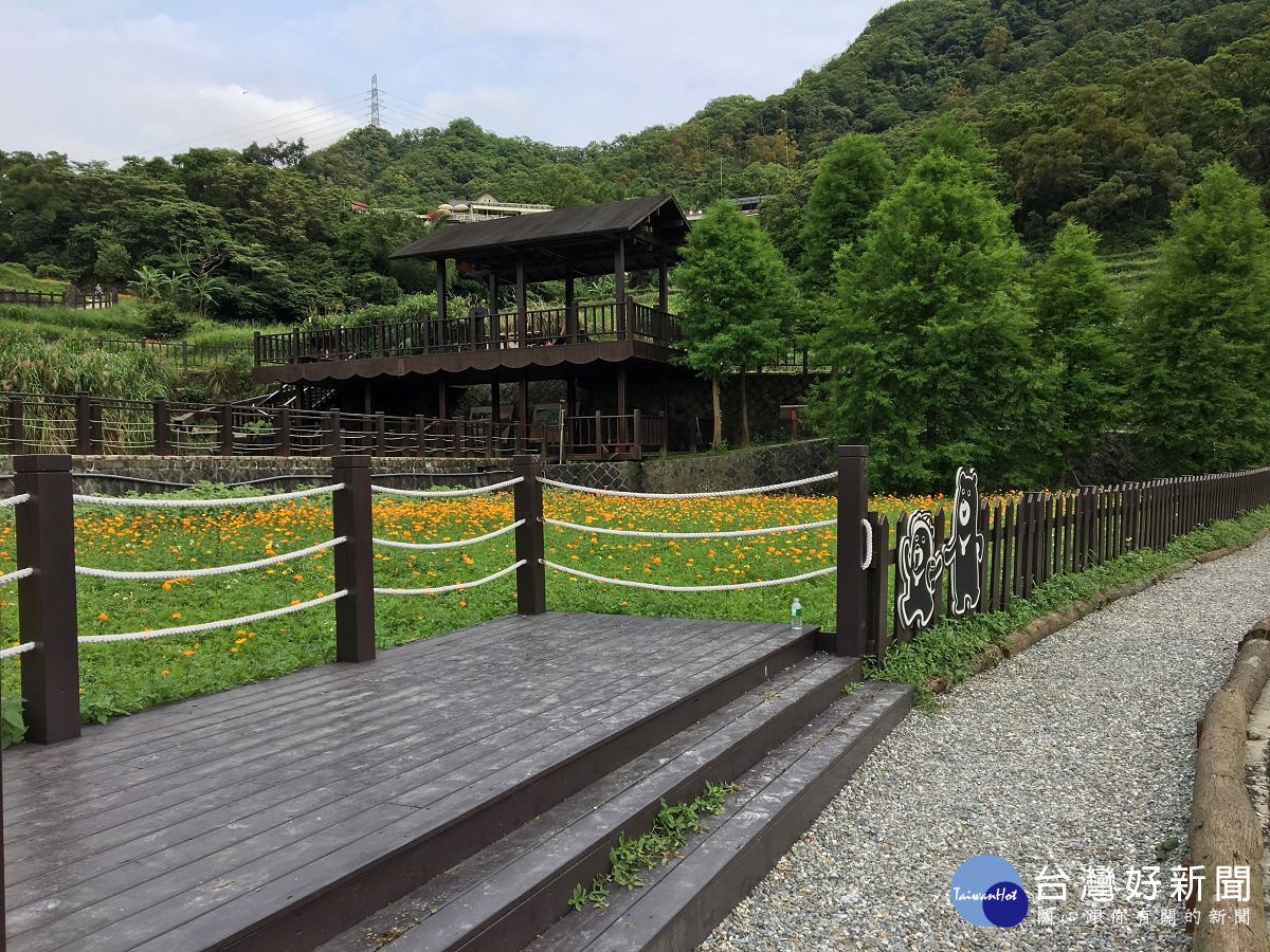 樟樹步道沿途的彩雲亭,周邊景觀非常優美。(圖/台北市政府工務局大地工程處提供)