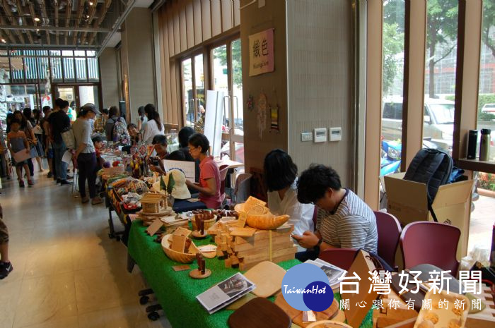 桃園市土地公文化館暑假推出大卡司親子月系列活動,熱鬧舉辦開幕活動。
